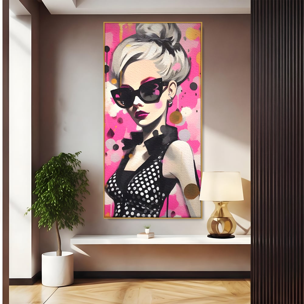 Tablou canvas cu tablou canvas cu femeie stilizata, in rama de aluminiu auriu